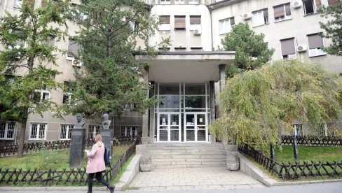 ZA PAD KROVA NA MEDICINSKOM FAKULTETU ODGOVARA LIČNO UPRAVA FAKULTETA: Hoće li sada plenum i rektor da zatraže ostavku?