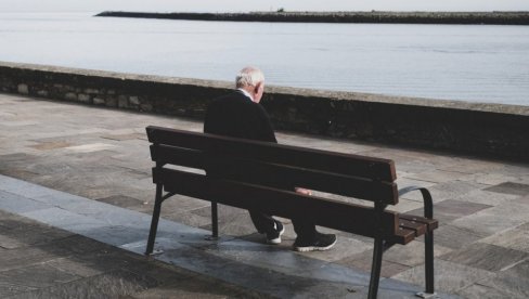 НЕМЦИ НЕ БРИНУ О ПЕНЗИОНЕРИМА: Бројка од 500.000 недостајућих говори довољно