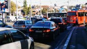 ВАЖНО ОБАВЕШТЕЊЕ ЗА СВЕ ГРАЂАНЕ: Данас се у послеподневним часовима очекује хаос на путевима широм Србије