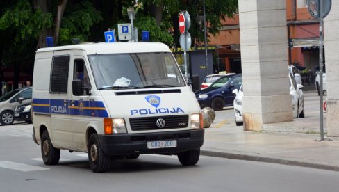 KOD KUĆE DRŽAO POZAMAŠAN ARSENAL ORUŽJA: Velika akcija hrvatske policije - Pronađeno na stotine pušaka, pištolja i ručnih bombi