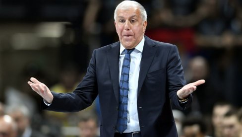 ŽELJKO OBRADOVIĆ IMAO VAŽNU PORUKU ZA GROBARE: Gledaće nas cela Evropa, ne sme da padne nijedan papir na parket ŽELJKO OBRADOVIĆ IMAO VAŽNU PORUKU ZA GROBARE: Gledaće nas cela Evropa, ne sme da padne nijedan papir na parket