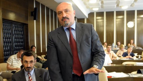 ZBOG DOS-a JE UKINUTA PRESUDA I ZAUSTAVLJENO GONJENJE NATO ZLOČINACA: Advokat Petronijević o odnosu bivše vlasti prema bombardovanju Srbije