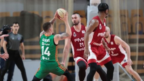 ZMAJČEKI DIŽU FORMU: Domaćin ne predstavlja problem! ZMAJČEKI DIŽU FORMU: Domaćin ne predstavlja problem!
