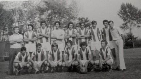 VEK FUDBALA U SRPSKOJ CRNJI: Jubilej bubamare u varoši Đure Jakšića, vina, lepih žena... (FOTO) VEK FUDBALA U SRPSKOJ CRNJI: Jubilej bubamare u varoši Đure Jakšića, vina, lepih žena... (FOTO)