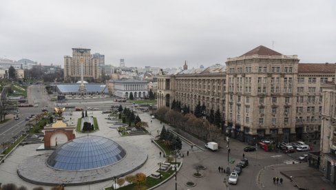 UKRAJINA HITNO ZATVORIO PARLAMENT: Poslanicima poručeno da sklone porodice na sigurno (FOTO)