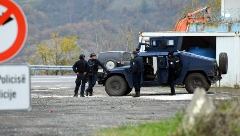 SEDMORO PRIVEDENIH U ZUBINOM POTOKU I ZVEČANU: Nakon ispitivanja, pušteni na slobodu SEDMORO PRIVEDENIH U ZUBINOM POTOKU I ZVEČANU: Nakon ispitivanja, pušteni na slobodu