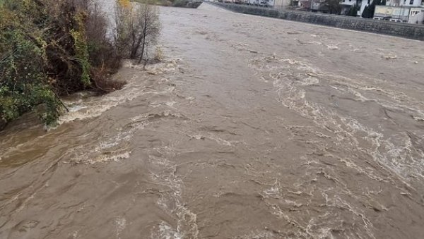 РАСТЕ ВОДОСТАЈ ЛИМА И ИБРА: Упозорење РХМЗ - наредна 24 сата су критична