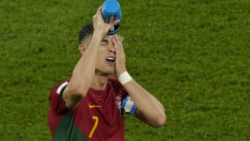 DA LI ĆE RONALDO NAPUSTITI MUNDIJAL? Oglasili se iz reprezentacije Portugalije i razrešili dilemu DA LI ĆE RONALDO NAPUSTITI MUNDIJAL? Oglasili se iz reprezentacije Portugalije i razrešili dilemu