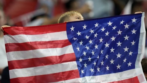 СТРАТЕГИЈА НАЦИОНАЛНЕ БЕЗБЕДНОСТИ САД УЗНЕМИРИЛА ЕВРОПУ? Британски Телеграф: Документ пажљиво избегава критику Русије