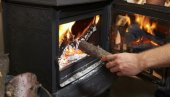 DRŽAVA SUBVENCIONIŠE OGREV ZA ZIMU: Metar drva za samo 2.900 dinara, a evo ko će dobiti potpuno besplatno