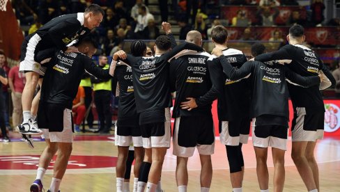 LUDILO JEDNOM MORA DA STANE: Partizan poslao poruku navijačima pred istorijski večiti derbi (VIDEO) LUDILO JEDNOM MORA DA STANE: Partizan poslao poruku navijačima pred istorijski večiti derbi (VIDEO)