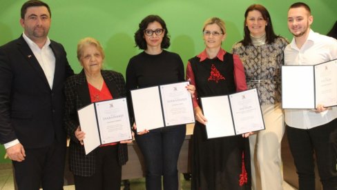 HUMANOST NE ZNA ZA GODINE I GRANICE: Međunarodni dan volontera obeležen i u Bijeljini HUMANOST NE ZNA ZA GODINE I GRANICE: Međunarodni dan volontera obeležen i u Bijeljini
