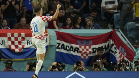 HRVATI GLEDAJU I NE VERUJU: FIFA ih kaznila zbog ustaških stavova na Svetskom prvenstvu, oni ne mogu da dođu sebi HRVATI GLEDAJU I NE VERUJU: FIFA ih kaznila zbog ustaških stavova na Svetskom prvenstvu, oni ne mogu da dođu sebi