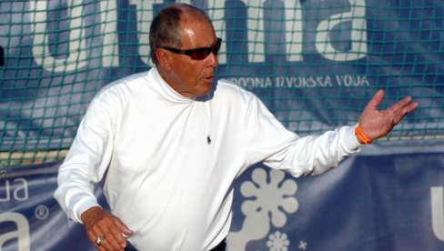 ODLAZAK OCA MNOGIH ZVEZDA: Tenis siromašniji za jednog od najvećih trenera belog sporta ODLAZAK OCA MNOGIH ZVEZDA: Tenis siromašniji za jednog od najvećih trenera belog sporta
