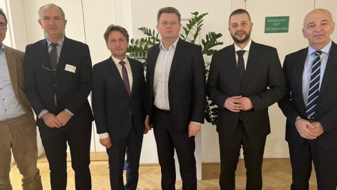 POTENCIJAL U OBNOVLJIVIM IZVORIMA ENERGIJE: Delegacija BiH sa predstavnicima Energetske zajednice Evrope POTENCIJAL U OBNOVLJIVIM IZVORIMA ENERGIJE: Delegacija BiH sa predstavnicima Energetske zajednice Evrope