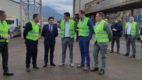 LUKA BAR BEZ SRBIJE NE MOŽE DA POSTOJI: Čelnici crnogorske vlade o značaju saradnje - Moramo da donosimo hrabre odluke LUKA BAR BEZ SRBIJE NE MOŽE DA POSTOJI: Čelnici crnogorske vlade o značaju saradnje - Moramo da donosimo hrabre odluke