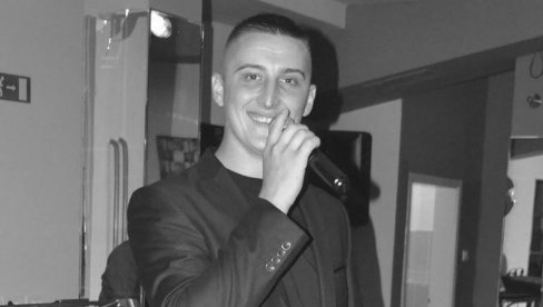 NA ISTOM MESTU PRE MESEC DANA STRADALA I SUDIJA: Danas sahrana poginulog pevača iz Futoga, porodica i prijatelji skrhani od bola NA ISTOM MESTU PRE MESEC DANA STRADALA I SUDIJA: Danas sahrana poginulog pevača iz Futoga, porodica i prijatelji skrhani od bola