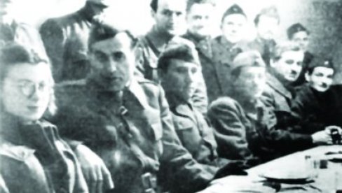 RUKOVODSTVU PARTIJE UZOR BILE SOVJETSKE REPUBLIKE: Za različite federalne jedinice uzete granice nastale u različitim istorijskim razdobljima RUKOVODSTVU PARTIJE UZOR BILE SOVJETSKE REPUBLIKE: Za različite federalne jedinice uzete granice nastale u različitim istorijskim razdobljima