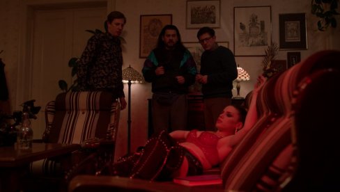 FILM „PORNO PRIČA“ APOLLON PRODUKCIJE NA PREMIJERNOM PRIKAZIVANJU U NOVOM SADU OSVOJIO PUBLIKU, A OD 8. DECEMBRA SPREMA SE DA POKORI SRBIJU! FILM „PORNO PRIČA“ APOLLON PRODUKCIJE NA PREMIJERNOM PRIKAZIVANJU U NOVOM SADU OSVOJIO PUBLIKU, A OD 8. DECEMBRA SPREMA SE DA POKORI SRBIJU!