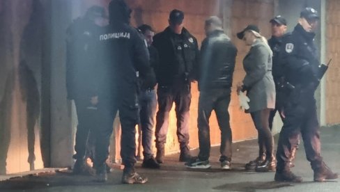 OVO JE OSUMNJIČENI ZA UBISTVO CRNOGORCA U UGRINOVCIMA: Bojan opkoljen policijom (FOTO) OVO JE OSUMNJIČENI ZA UBISTVO CRNOGORCA U UGRINOVCIMA: Bojan opkoljen policijom (FOTO)