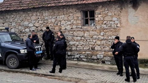 SRAMNO OBJAŠNJENJE KURTIJEVIH HARAČLIJA: Vino zaplenjuju zbog nelegalne proizvodnje; Srbin poručio - Ovo radimo već šest generacija! SRAMNO OBJAŠNJENJE KURTIJEVIH HARAČLIJA: Vino zaplenjuju zbog nelegalne proizvodnje; Srbin poručio - Ovo radimo već šest generacija!