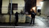 NEPROSPAVANA NOĆ ZBOG UPADA KURTIJEVIH SPECIJALACA: Kakva je trenutna situacija u Kosovskoj Mitrovici NEPROSPAVANA NOĆ ZBOG UPADA KURTIJEVIH SPECIJALACA: Kakva je trenutna situacija u Kosovskoj Mitrovici