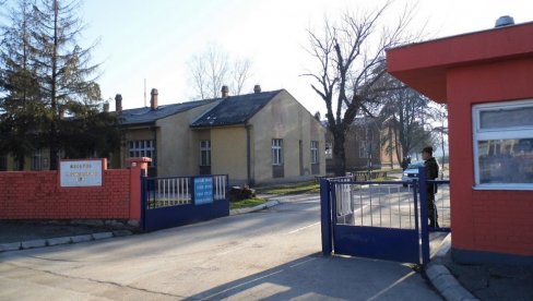 SA VOJSKOM SE U GRAD I ŽIVOT VRAĆA: Pirot i okolna sela u protekle dve decenije napustilo čak 18.000 stanovnika SA VOJSKOM SE U GRAD I ŽIVOT VRAĆA: Pirot i okolna sela u protekle dve decenije napustilo čak 18.000 stanovnika