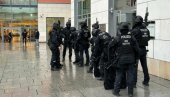 POLICIJA OPKOLILA ZGRADU PUNU ĐAKA: Dramatične scene u Nemačkoj, roditelji zabrinuti