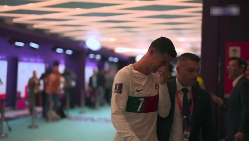 СУЗЕ ПОРТУГАЛЦА ОБИШЛЕ СВЕТ Кристијано Роналдо бризнуо у плач након елиминације Португалије од Марока на Светском првенству