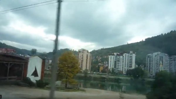 АМЕТОВИЋИМА ПОМАЖЕ ЦЕО МАЛИ ЗВОРНИК: У вароши на Дрини сакупљају новац за породицу која је у пожару изгубила дете АМЕТОВИЋИМА ПОМАЖЕ ЦЕО МАЛИ ЗВОРНИК: У вароши на Дрини сакупљају новац за породицу која је у пожару изгубила дете