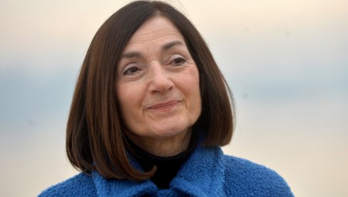 LJILJANA SMAJLOVIĆ URNISALA LICEMERE: Oni koji se bore za Generalštab nisu pisnuli kada su poklanjali Maršalat (VIDEO)