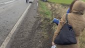 TRAGEDIJA NA PUTU ZA SOMBOR: Stravičan sudar kamiona i auta - poginula jedna osoba TRAGEDIJA NA PUTU ZA SOMBOR: Stravičan sudar kamiona i auta - poginula jedna osoba