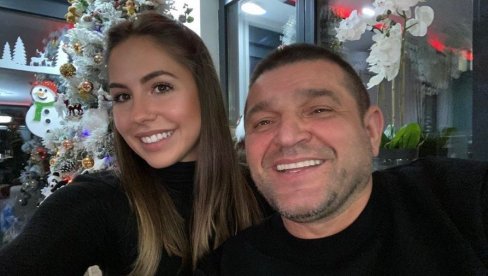 СЛАВЉЕ У ДОМУ МАЛОГ КНИНЏЕ: Баја не крије радост (ФОТО)