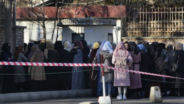 ЈЕЗИВИ ПОДАЦИ ЗА 21. ВЕК: Талибани су забранама лишили образовања 1,4 милиона авганистанских девојчица и девојака