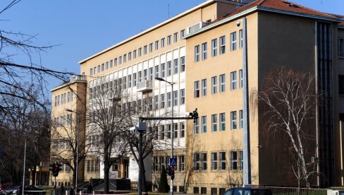 ОДРЕЂЕН ПРИТВОР ОСУМЊИЧЕНИМА ЗА ФАЛСИФИКОВАЊЕ:  Сумња се да су стекли око 132.000 евра