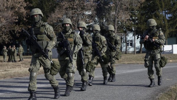 ВУЧИЋ: Турци су озбиљно наоружали КБС - дали су им противтенковске ракете, Барјактаре, вучене хаубице