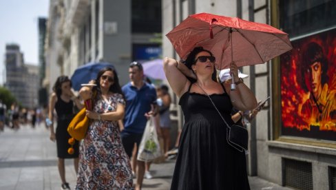 TURISTI POTISNULI LOKALCE U MALAGI: Španski grad nova svetska atrakcija