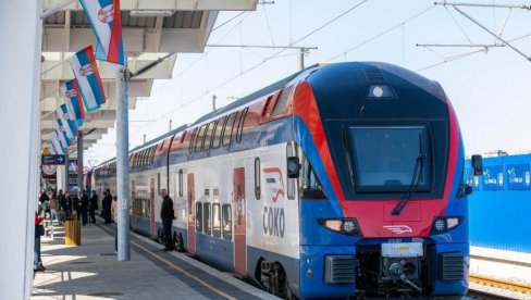 ВОЗОМ ДО ПОНТЕ РОСА Уводи се железницка линија до Трста