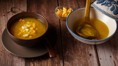 RECEPT DANA: Tradicionalna bela čorba, puna povrća i mesa, a jednostavna za pripremu RECEPT DANA: Tradicionalna bela čorba, puna povrća i mesa, a jednostavna za pripremu