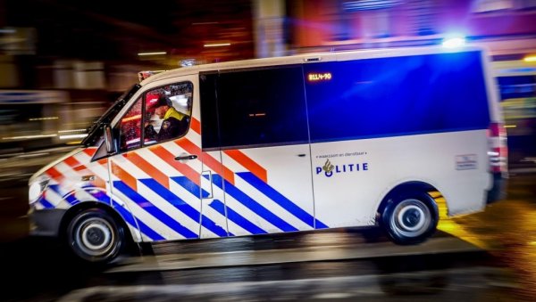 МУЧИЛИ ДЕВОЈКЕ ТРИ САТА: Пљачка у Холандији - Полиција расписала потерницу за двојицом младића (ВИДЕО)