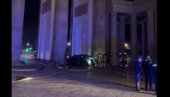 VOZAČ SMRTNO STRADAO: Užasne scene u Berlinu, automobilom se zabio u Brandenburšku kapiju