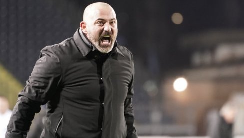 KAKVE SCENE U ITALIJI: Dejan Stanković i njegovi igrači se pridružili protestu navijača, a sve završeno velikom frkom na terenu