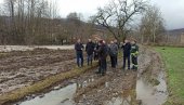 ОБИЛАЗЕ ПОПЛАВЉЕНА ПОДРУЧЈА: Представници Канцеларије за КиМ на терену