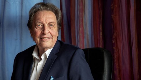 KLJUČNI MINUT SNIMKA IZ ZATVORA NESTAO: Otac Ilona Maska tvrdi da je Epstin živ