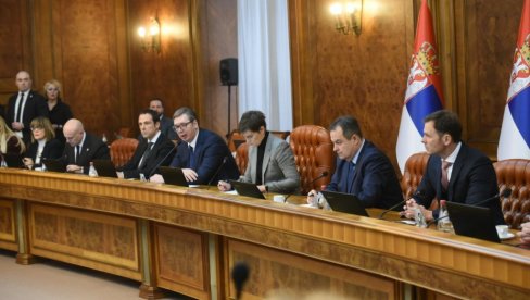 МИСЛИМ ДА ЋЕ ОНА БИТИ ВЕОМА ВАЖНА Вучић саопштио - Вандредна седница владе у недељу