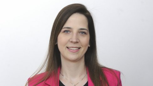 ZRNCE LJUDSKOSTI NAŠAO I U NAJGOREM ČOVEKU: Milica Kecojević autorka prve monografije o stvaralaštvu Dragoslava Mihailovića ZRNCE LJUDSKOSTI NAŠAO I U NAJGOREM ČOVEKU: Milica Kecojević autorka prve monografije o stvaralaštvu Dragoslava Mihailovića
