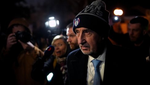 STARAC GA UDARIO ŠTAKOM U GLAVU: Babiš namerava da se vrati kampanji STARAC GA UDARIO ŠTAKOM U GLAVU: Babiš namerava da se vrati kampanji