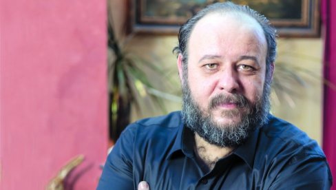ZA ŽIVOT JE KAO I ZA GLUMU POTREBNA IMPROVIZACIJA: LJubomir Bandović o svom životnom pozivu i besmrtnosti koja ostaje iza glumca ZA ŽIVOT JE KAO I ZA GLUMU POTREBNA IMPROVIZACIJA: LJubomir Bandović o svom životnom pozivu i besmrtnosti koja ostaje iza glumca