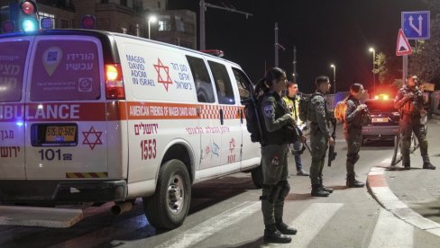 ЕКСПЛОДИРАЛА БОМБА: Оштећена возила на ауто-плацу у близини Тел Авива