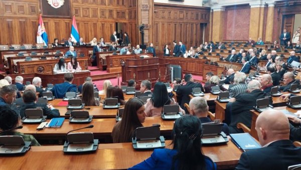 ПРИЈАВЉЕНО 70 ГОВОРНИКА: Скупштина сутра наставља рад, очекује се усвајање Извештаја о Косову и Метохији